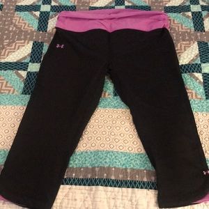 Under Armour crop length workout pants size large